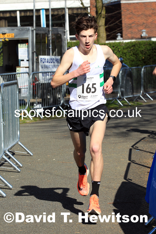 Mens Under-17s 5k, 2022 Northern 12 and 6 Stage Road Relays,  Birkenhead Park, Birkenhead, Wirral.  Photo: David T. Hewitson/Sports for All Pics